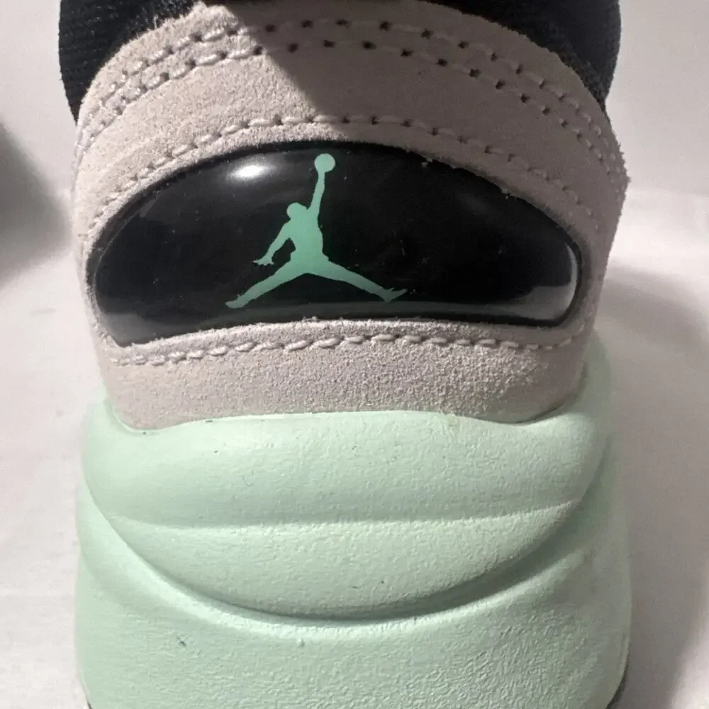Jordan Trunner O/S Men's Shoes (Black/Neutral Grey/Mint Foam/Green Glow) Size 11